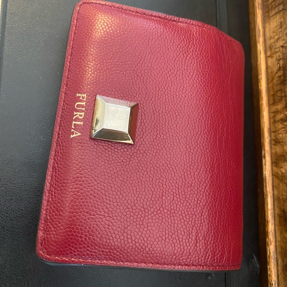 Furla Wallet - 100% leather, great condition - Picture 4 of 4